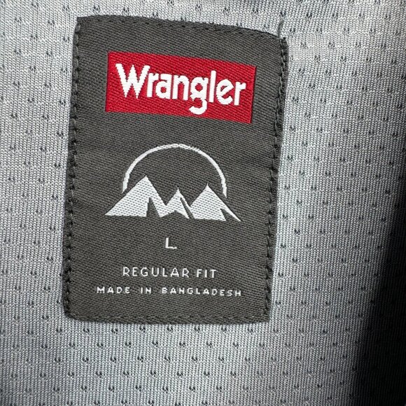 Wrangler Mens Short-Sleeve Performance Shirt Regular Fit Light Gray Size L - Picture 4 of 9